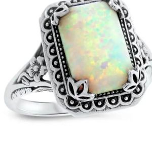 WHBM SIMULATED OPAL FILIGREE  DETAIL RING SIZE 8 NWOT